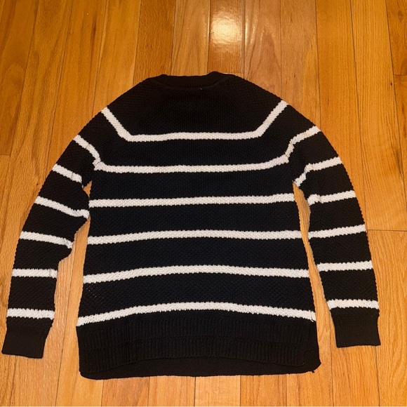 Old Navy Classic Black Knit Sweater - Picture 7 of 7